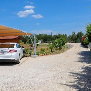  Apartment Visnjic Kroatien